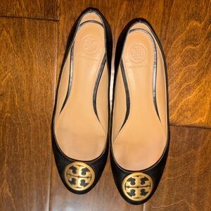 Tory Burch Benton Ballet Black Flats with Gold Emblem